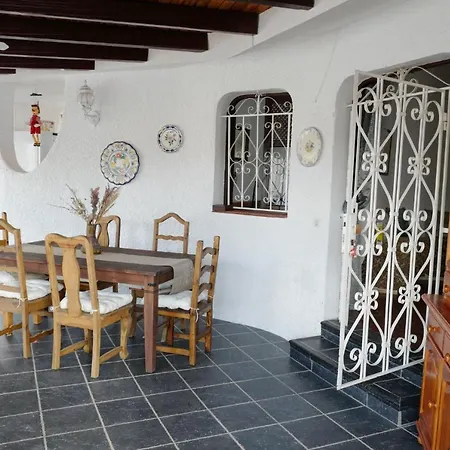 Beautiful Beachfront Garden Villa * Puerto de Santiago (Tenerife)