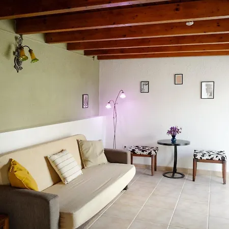 Beautiful Beachfront Garden Villa * Puerto de Santiago (Tenerife)